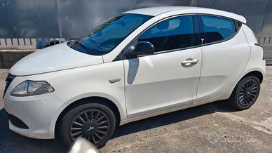 Lancia Ypsilon 1.2 69 CV 5 porte GPL Ecochic Gold