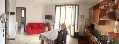 Appartamento arredato trilocale + box auto