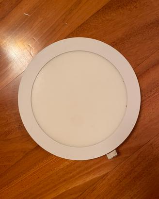 Faretto a Led rotondo bianco 22x22