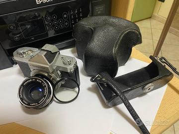 Fotocamera Nikon Nikkormat + obbiettivo