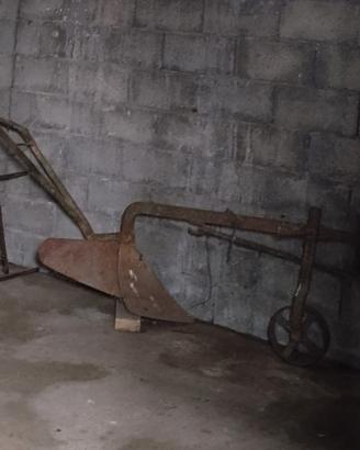 aratro antico per collezionismo