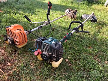 Decespugliatore a motore a scoppio