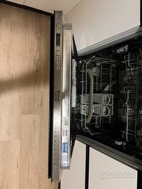 Lavastoviglie Hotpoint-Ariston LFT 3214, 14 copert