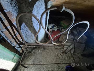 spalliere del letto in ferro battuto