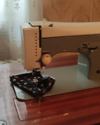 Macchina cucire Necchi Mod. 261 mobile originale