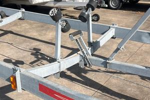 Carrello porta barca