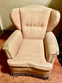 Due grandi poltrone anni 50