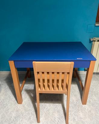 Scrivania in legno