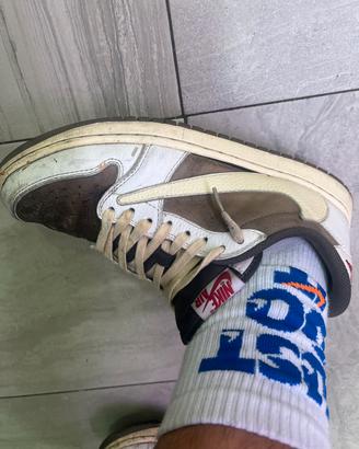 jordan 1 travis scott