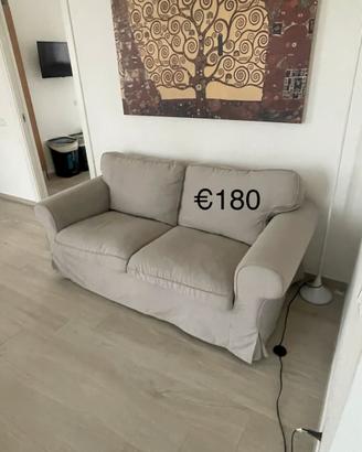 Divano Ikea modello hillared beige(180€)+puff(50€)