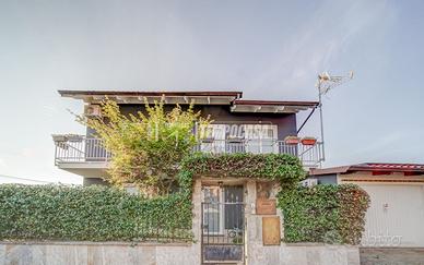 GATTICO/VERUNO - VILLETTA DI TRE LOCALI CON GIARDI