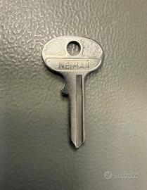 chiave NEIMAN originale vergine per PIAGGIO CIAO
