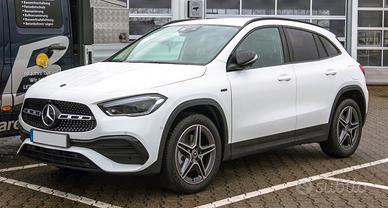 MERCEDES-BENZ GLA H247 GRIGLIA ANTERIORE