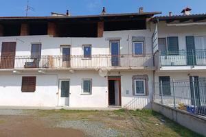 CASA SEMINDIPENDENTE A NOLE