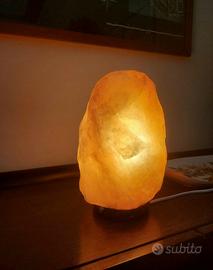 Lampada di sale rosa dell'Himalaya