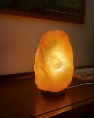 Lampada di sale rosa dell'Himalaya