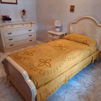 Cameretta singola in legno laccato bianco 