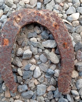 Ferro di cavallo piccolo antico