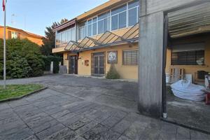 Stabile-Palazzo a Sesto Calende