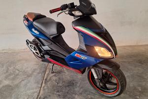 Scooter 50 Aprilia SR Factory 