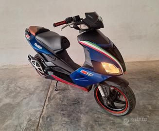 Scooter 50 Aprilia SR Factory 
