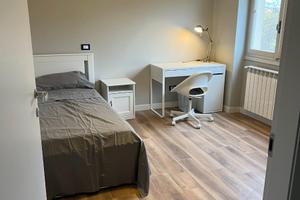 Stanza singola ristrutturata vicina alla metro BS2