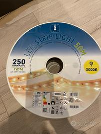 Bobina striscia led 50 m 3000k nuova