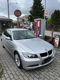 BMW E90 320i