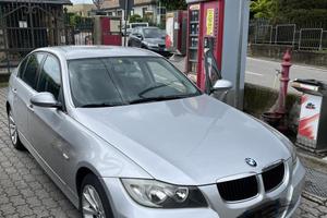 BMW E90 320i