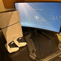 PS5 Slim con 2 controller + Monitor MSI
