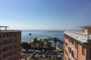 Andora, attico fronte mare