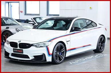 BMW M4 Coupé - M PERFOMANCE - FULL CARBON SPEC