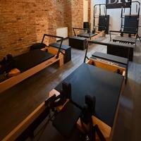 Reformer pilates con accessori completi