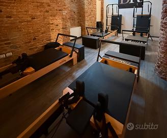 Reformer pilates con accessori completi