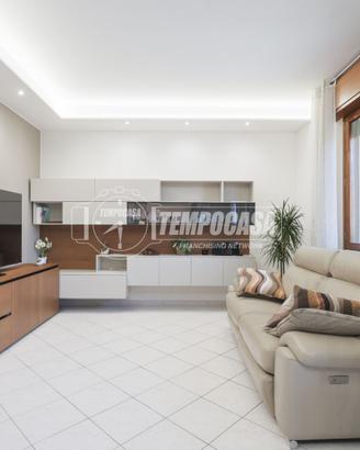 AMPIO QUADRILOCALE RISTRUTTURATO IN TRIFAMILIARE C