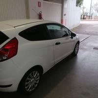 Autovettura FORD FIESTA VAN 