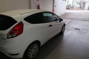 Autovettura FORD FIESTA VAN 