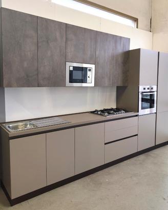 Cucine LINEARI ADATTABILI nuove di fine serie!