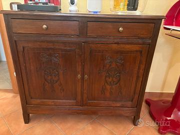 Credenza antica