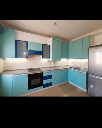 Cucina angolare completa con elettrodomestici otti