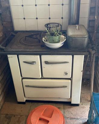 Stufa a Legna/ Cucina