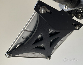 Supporto targa 3D in nylon per ciclomotore 50cc