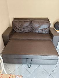 Divano letto in ecopelle