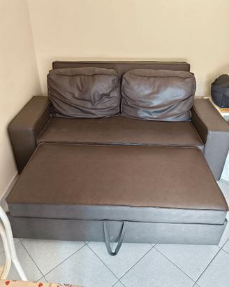 Divano letto in ecopelle