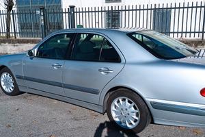 Mercedes 200 e kompressor