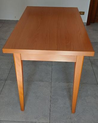 Tavolo in legno