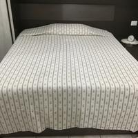 Letto contenitore, armadio da camera, cassettiera
