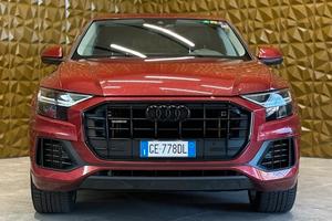 Audi Q8 55 TFSI e quattro tiptronic Sport