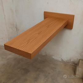 Gradino autoportante bucciato in legno massello