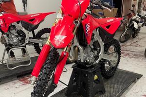 Honda red moto